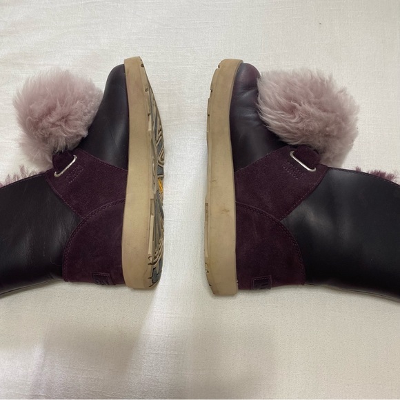 UGG, Purple Patent Leather Outer Sheepskin Lined Detachable Pink PoM Pom sz 7.5 - Picture 6 of 7